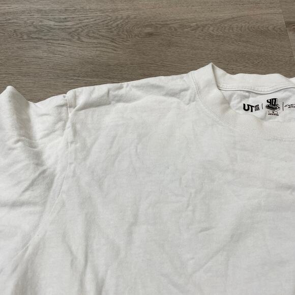 Uniqlo Capcom 40th Anniversary UT Street Fighter II Shirt Men's M - Picture 11 of 12